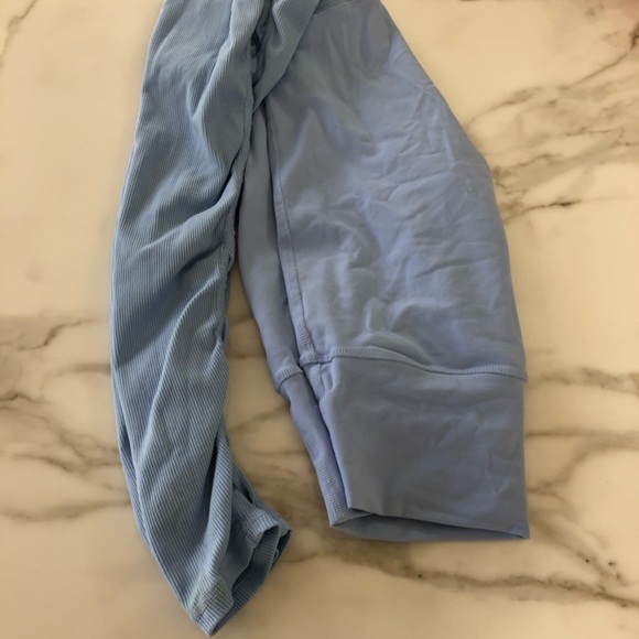 XS ALO Yoga Light Blue Leggings - Picture 3 of 4